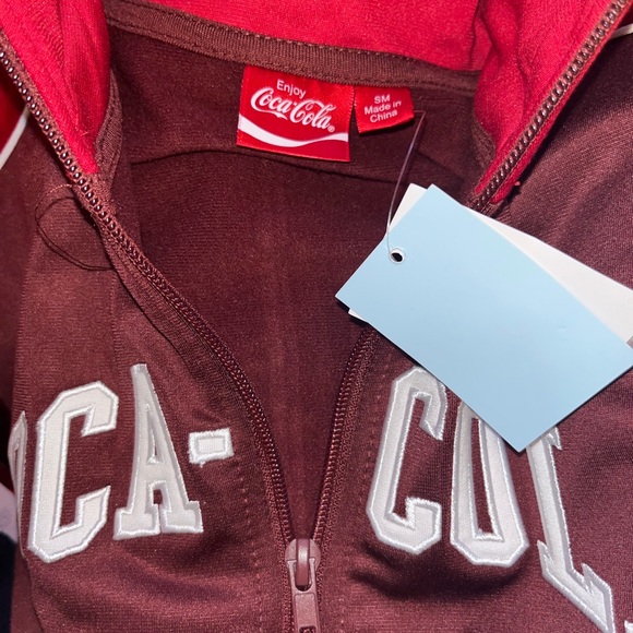 NWT✨ Coca-Cola Graphic Zip-Up Sweatshirt - Picture 3 of 3